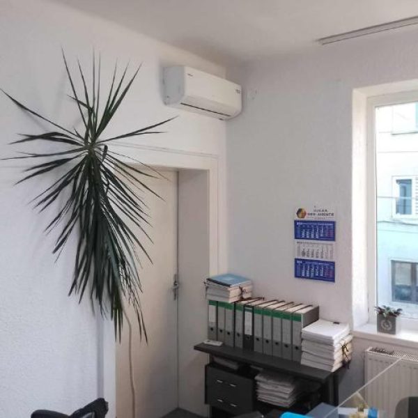 nstalare aer condiționat interior Sibiu - unitate montată într-un spațiu de birou